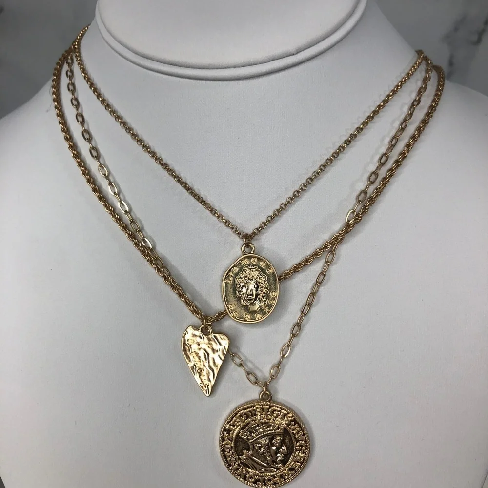 Lexy necklace
